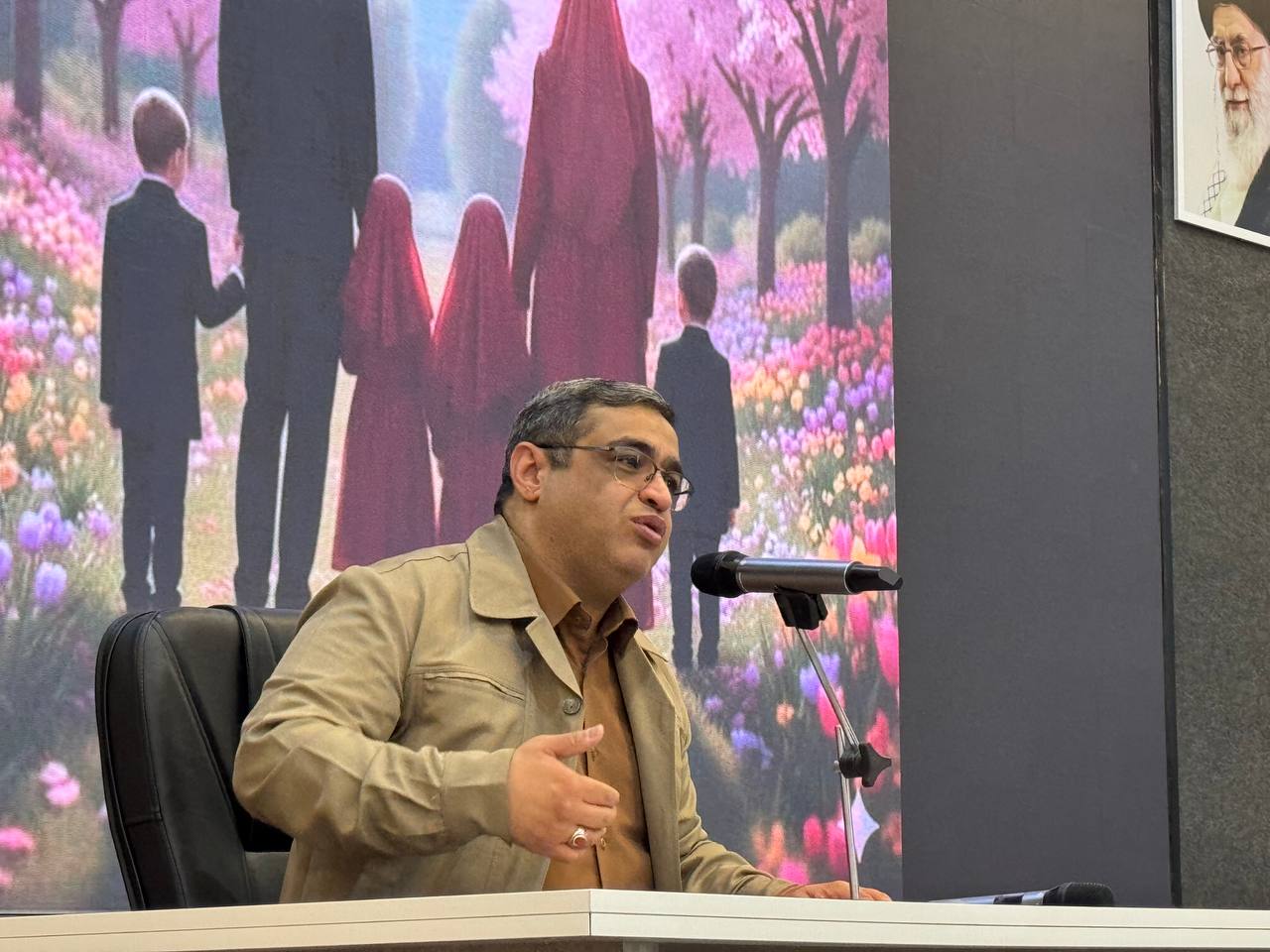 دکتر عزیزی 