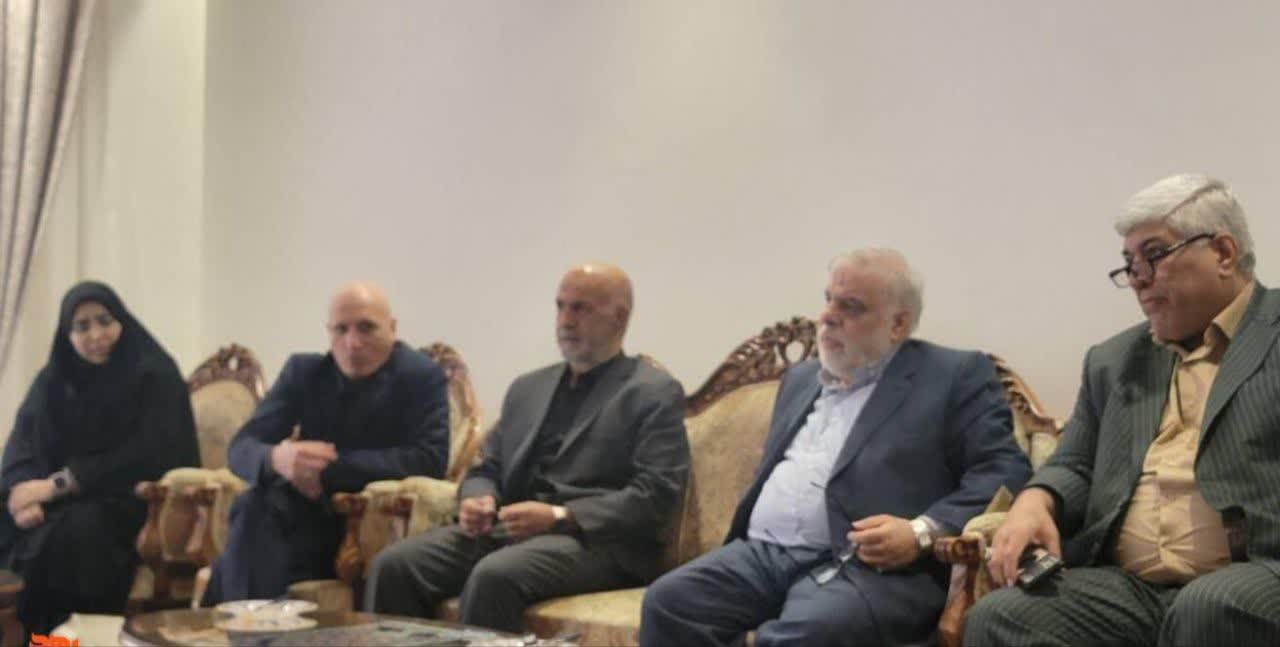دیدار مدیرکل بنیاد شهید با خانواده شهدا 