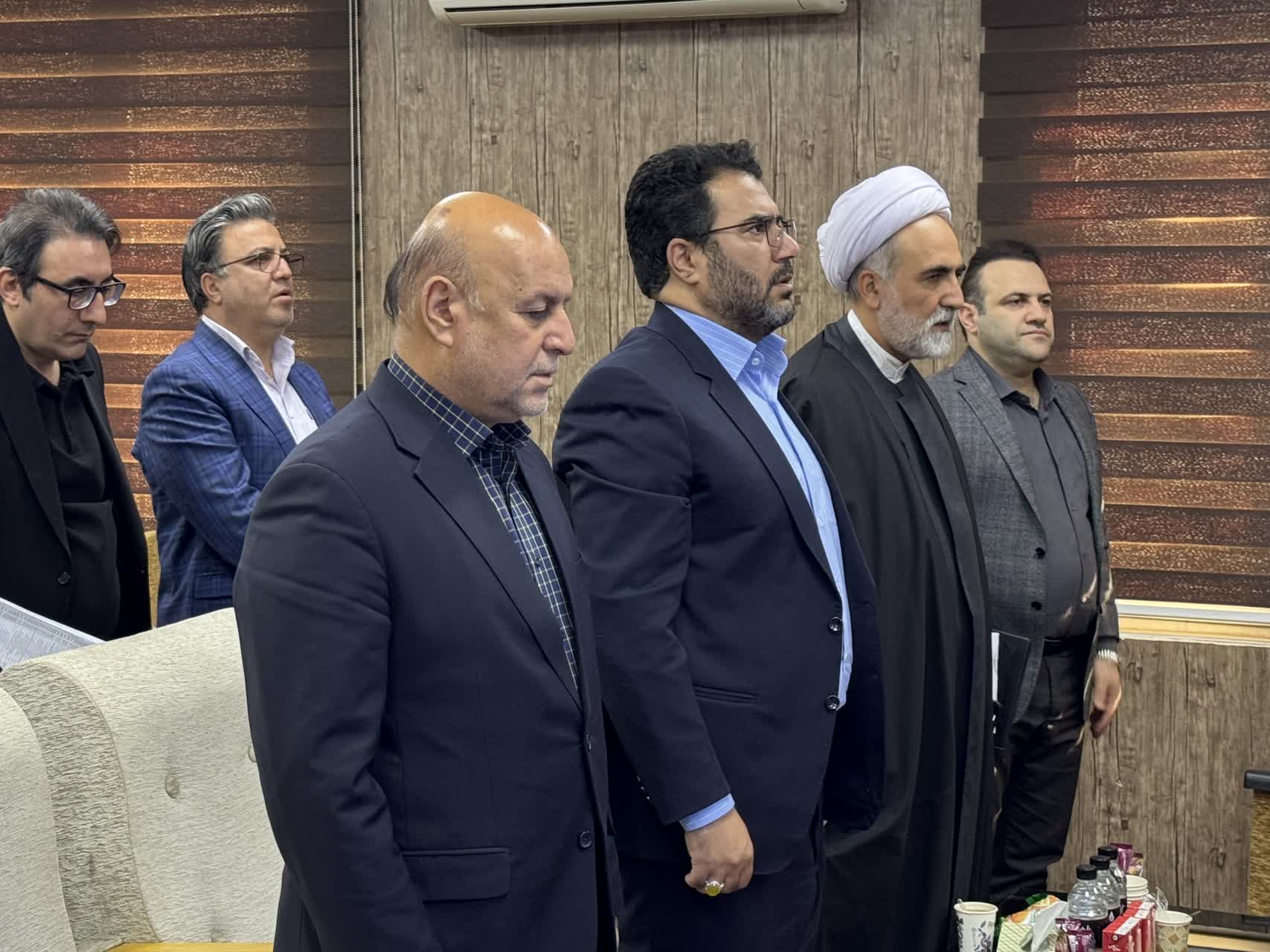 جلسه شورای اداری احمد آباد مستوفی